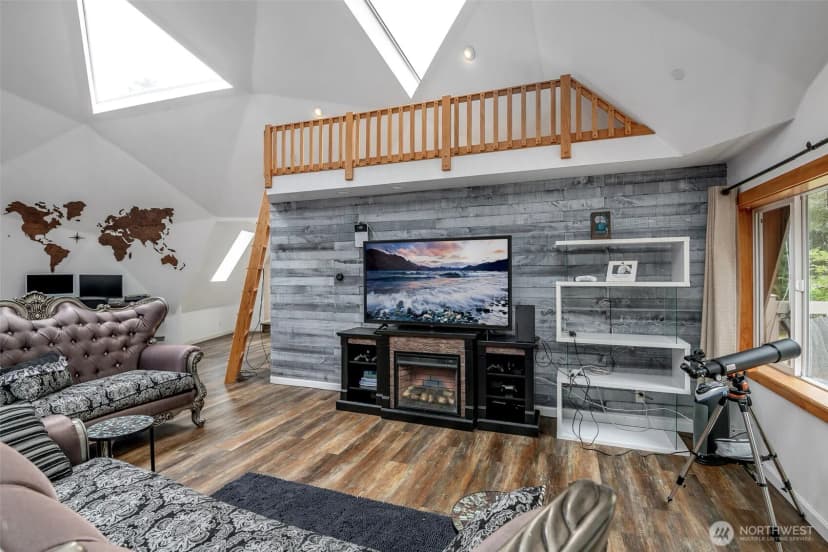 Property photo for 9203 Kootenai Drive, Anderson Island photo 4