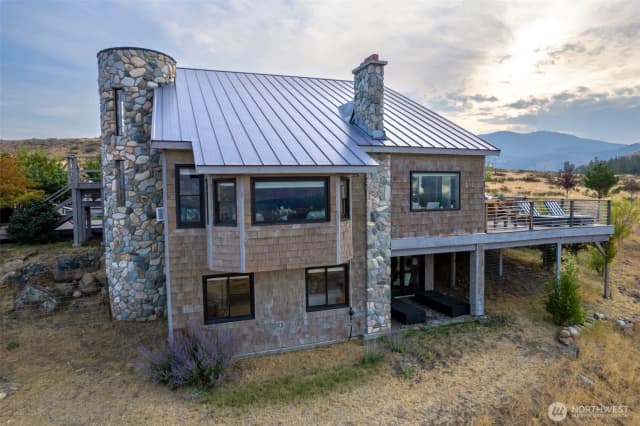 Property photo for 8 Deer Trails Way, Winthrop