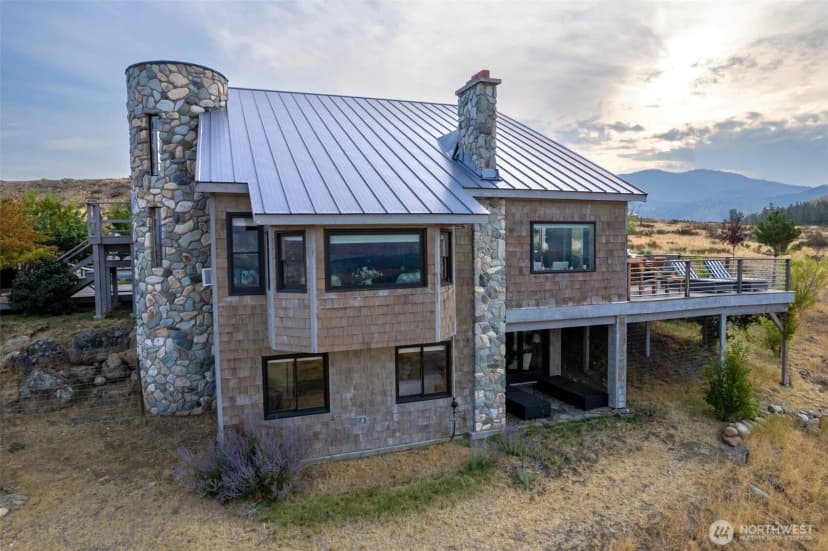 Property photo for 8 Deer Trails Way, Winthrop