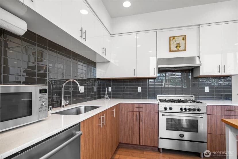 Property photo for 321 W Olympic Place #a, Seattle photo 8