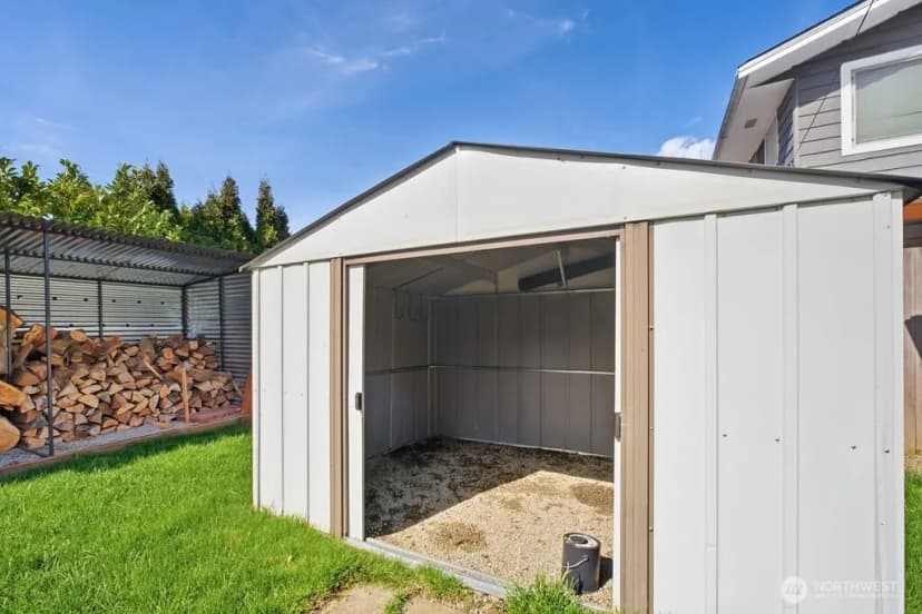 Property photo for 720 9th Street Sw, Puyallup photo 23
