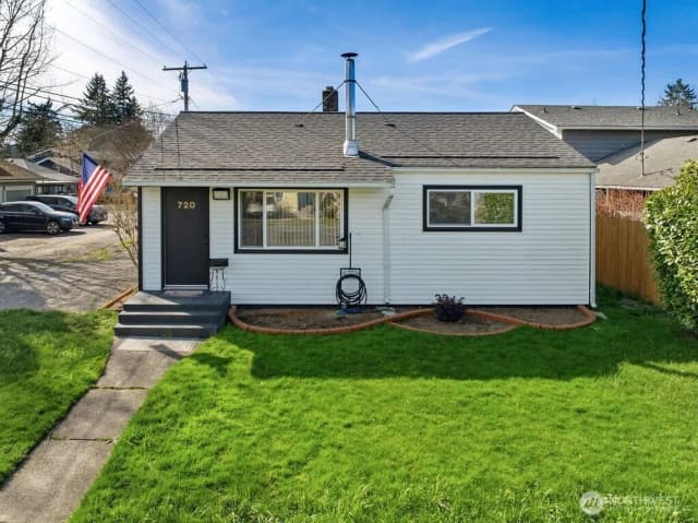 Property photo for 720 9th Street Sw, Puyallup