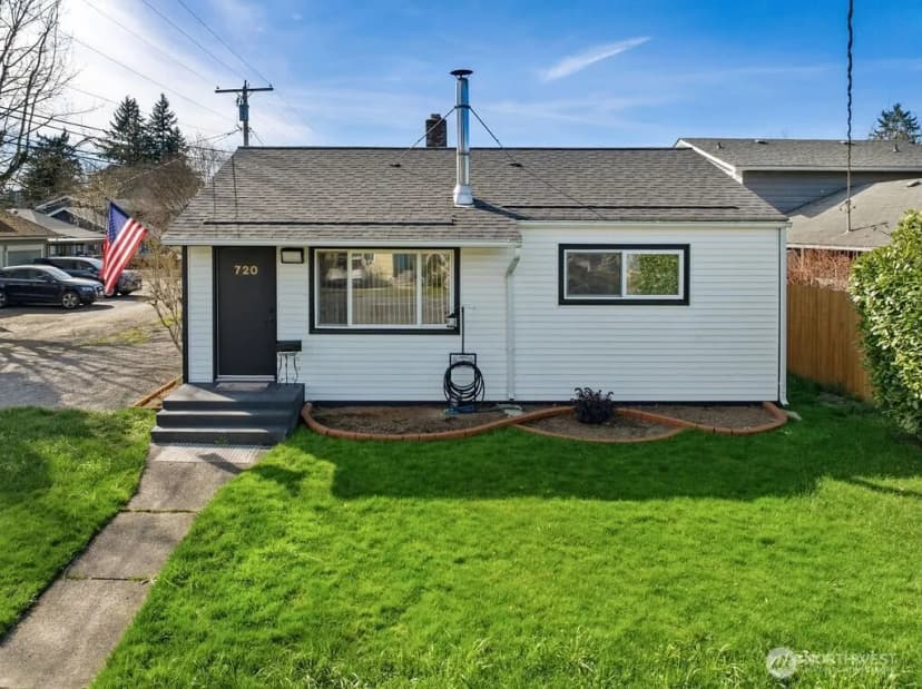 Property photo for 720 9th Street Sw, Puyallup