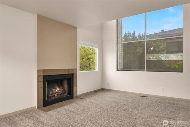 Property photo for 2601 E Aloha Street, Seattle photo 3
