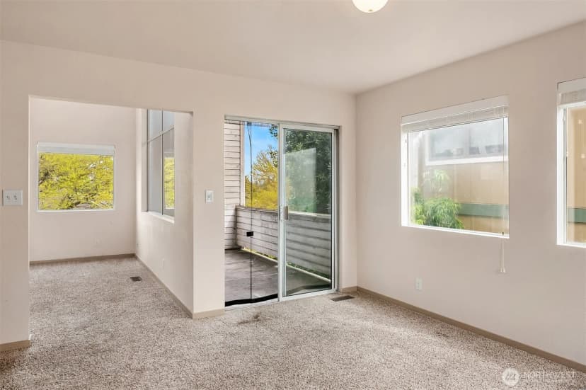 Property photo for 2601 E Aloha Street, Seattle photo 9