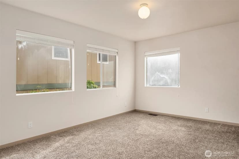 Property photo for 2601 E Aloha Street, Seattle photo 5