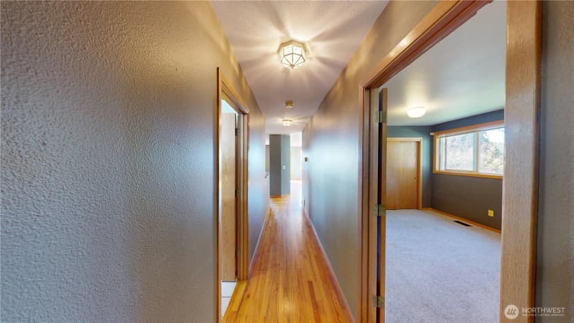 Property photo for 17290 Soundview Road, Mount Vernon photo 25