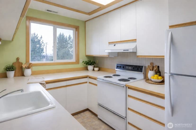 Property photo for 17290 Soundview Road, Mount Vernon photo 32