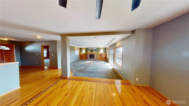 Property photo for 17290 Soundview Road, Mount Vernon photo 5