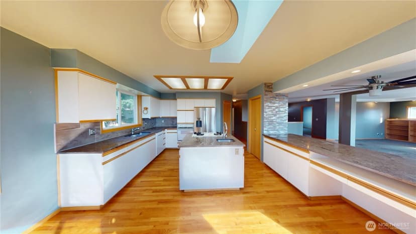 Property photo for 17290 Soundview Road, Mount Vernon photo 15