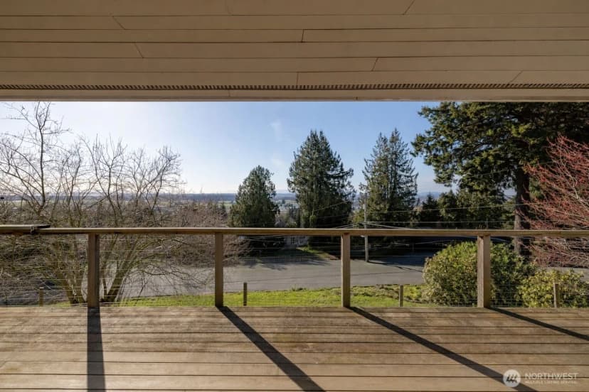 Property photo for 17290 Soundview Road, Mount Vernon photo 19