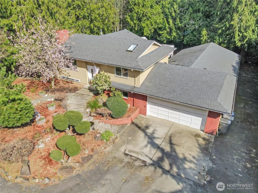 Property photo for 12001 Robinhood Lane, Snohomish photo 2
