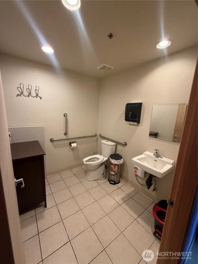Property photo for 2950 Eastlake Avenue E #4, Seattle photo 4