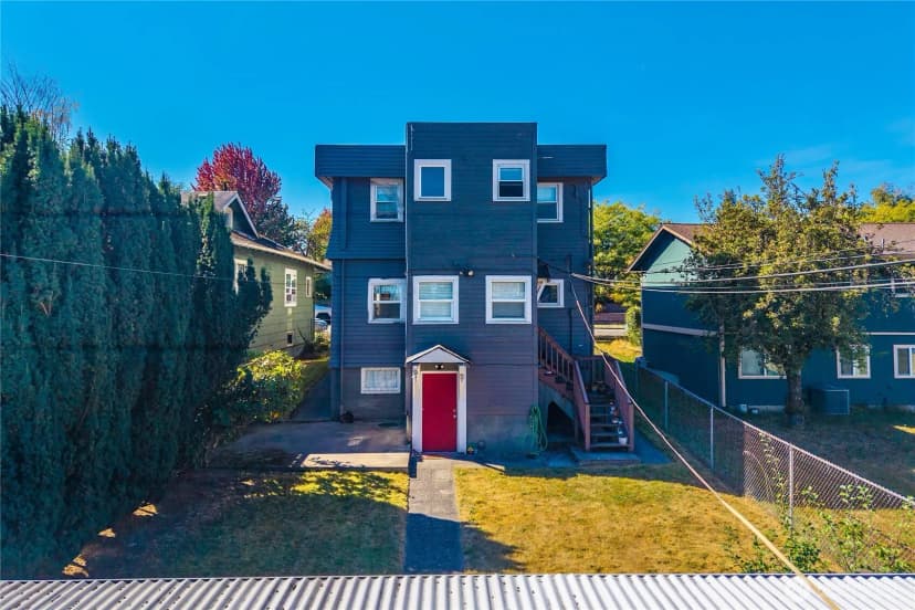 Property photo for 3827 S K Street, Tacoma photo 8