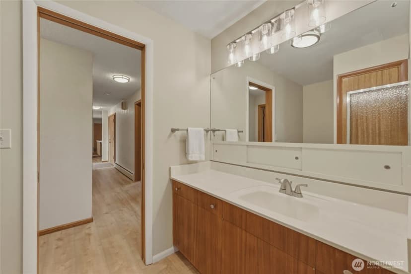 Property photo for 950 Se 12th Street, College Place photo 16