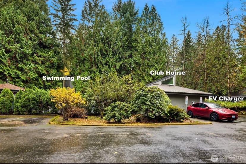 Property photo for 14618 Ne 81st St, Redmond photo 17