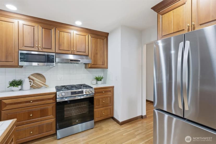 Property photo for 2503 125th Avenue Ne, Bellevue photo 14