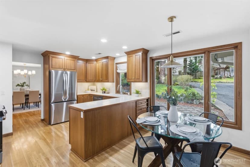 Property photo for 2503 125th Avenue Ne, Bellevue photo 16