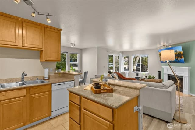 Property photo for 20318 Bothell Everett Hwy #a101, Bothell photo 5