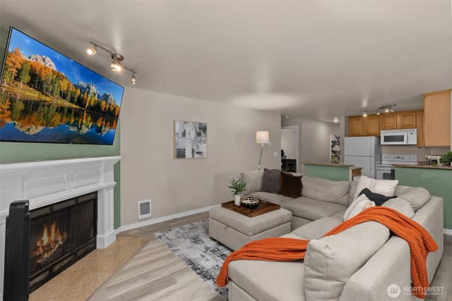 Property photo for 20318 Bothell Everett Hwy #a101, Bothell photo 2