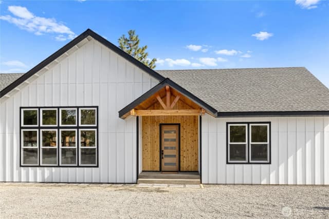 Property photo for 391 Ridge Loop Road, Cle Elum photo 3