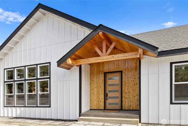 Property photo for 391 Ridge Loop Road, Cle Elum