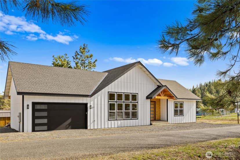 Property photo for 391 Ridge Loop Road, Cle Elum photo 2