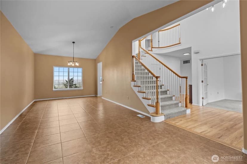 Property photo for 5801 51st Avenue Ct E, Tacoma photo 9