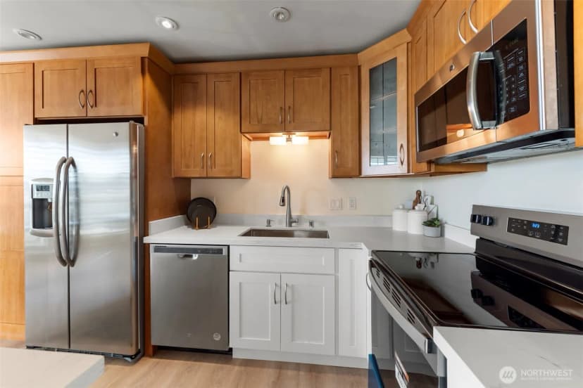 Property photo for 500 W Olympic Place #203, Seattle photo 10