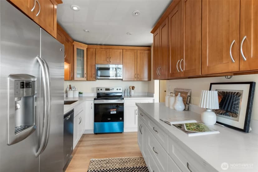 Property photo for 500 W Olympic Place #203, Seattle photo 9