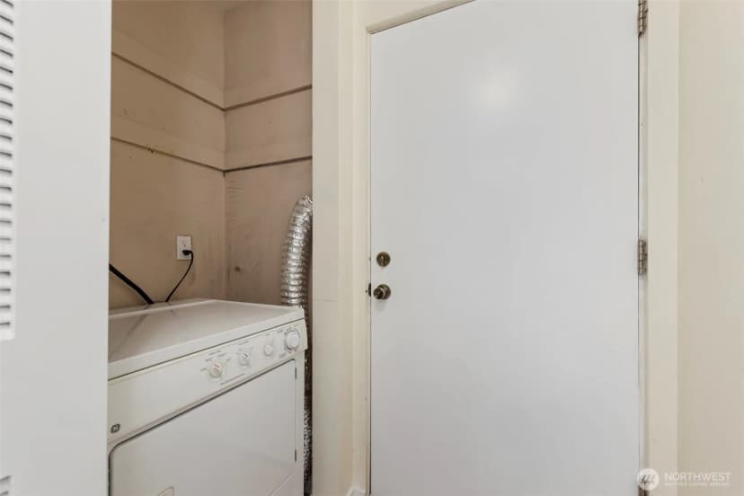 Property photo for 500 W Olympic Place #203, Seattle photo 18