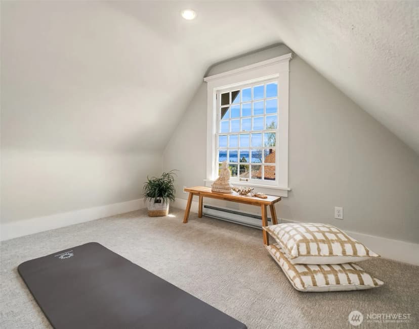 Property photo for 1212 21st Avenue E, Seattle photo 31