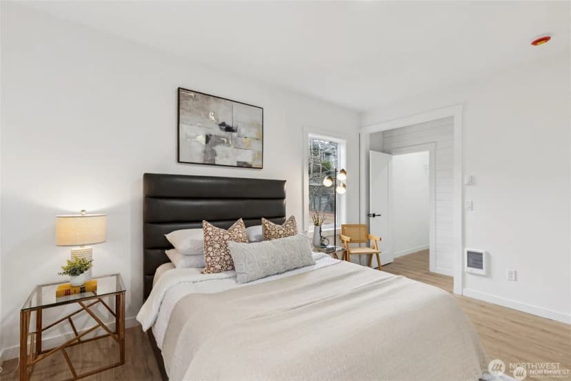 Property photo for 4002 Courtland Place S, Seattle photo 10