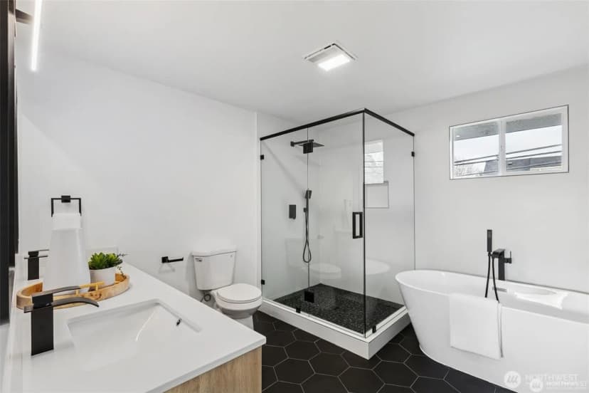 Property photo for 4002 Courtland Place S, Seattle photo 22