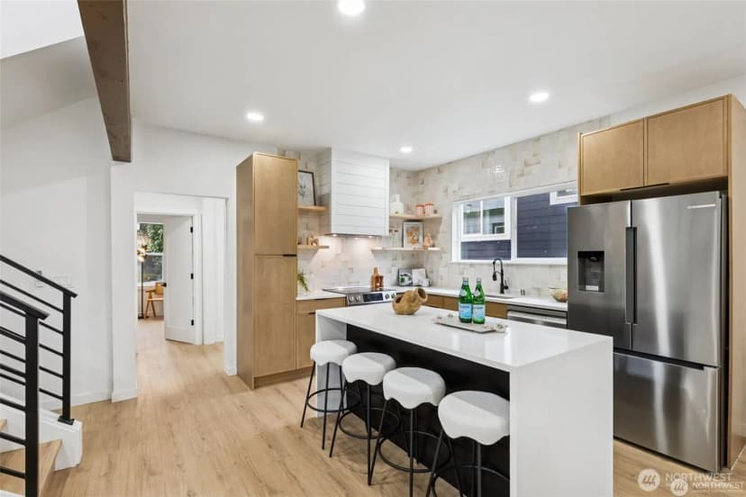 Property photo for 4002 Courtland Place S, Seattle photo 5