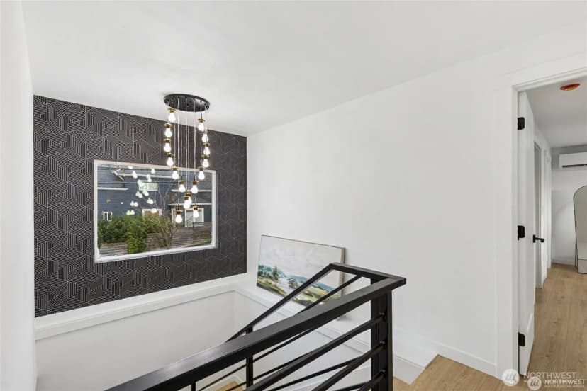Property photo for 4002 Courtland Place S, Seattle photo 14