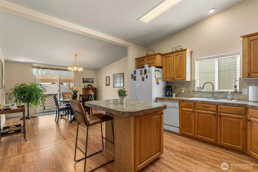 Property photo for 1849 Heritage Drive, Wenatchee photo 7