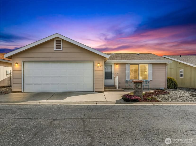 Property photo for 1849 Heritage Drive, Wenatchee