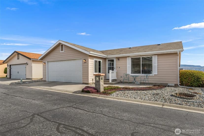 Property photo for 1849 Heritage Drive, Wenatchee photo 32