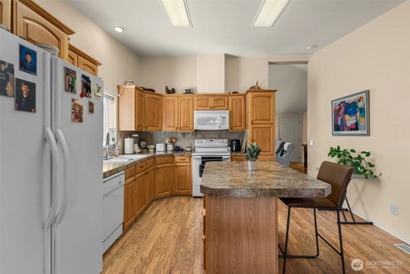 Property photo for 1849 Heritage Drive, Wenatchee photo 9