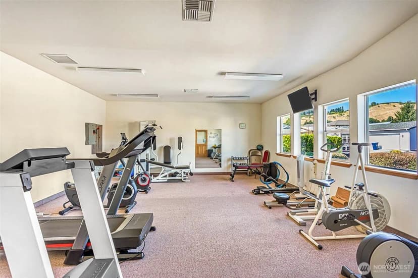 Property photo for 1849 Heritage Drive, Wenatchee photo 36