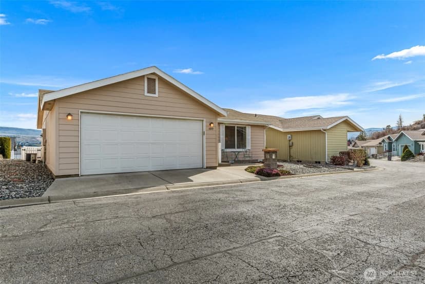 Property photo for 1849 Heritage Drive, Wenatchee photo 31