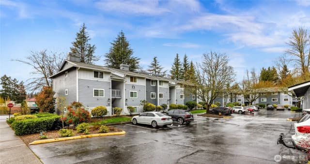 Property photo for 14002 Ne 181st Place #a302, Woodinville photo 2