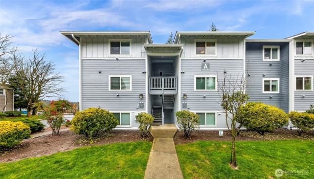 Property photo for 14002 Ne 181st Place #a302, Woodinville