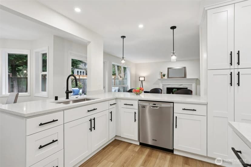Property photo for 22124 Ne 9th Place, Sammamish photo 11