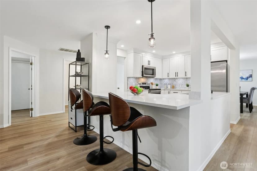 Property photo for 22124 Ne 9th Place, Sammamish photo 15