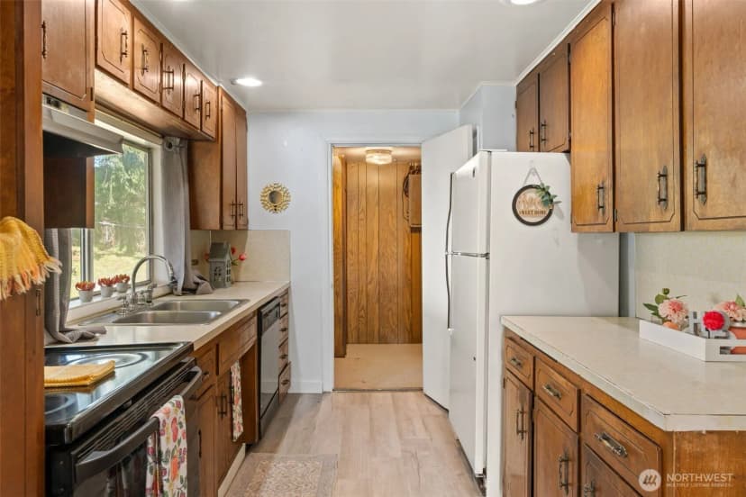 Property photo for 102 W Poplar Street, Shelton photo 18