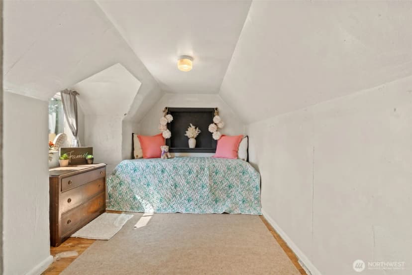 Property photo for 102 W Poplar Street, Shelton photo 28