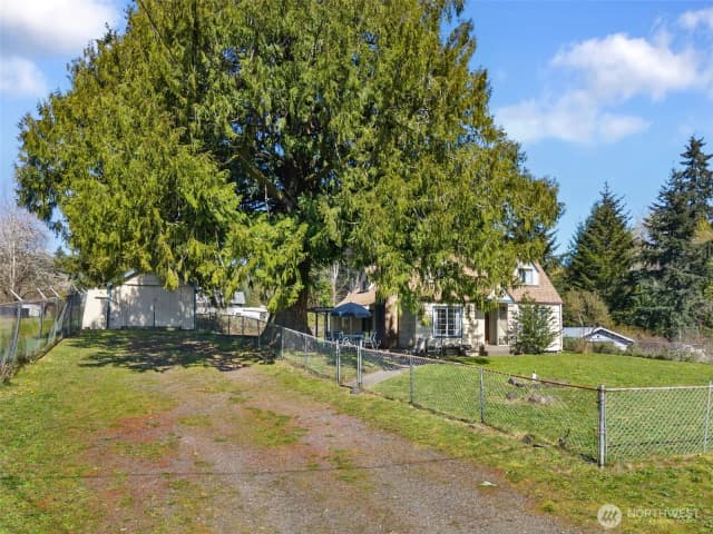 Property photo for 102 W Poplar Street, Shelton photo 3