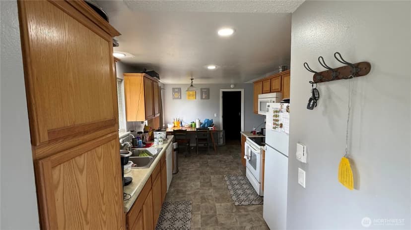 Property photo for 17123 E 6th Avenue Ct, Spanaway photo 10